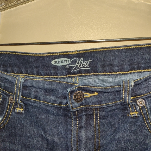 2 pairs of Old Navy jeans women's size 12 short - Picture 6 of 9